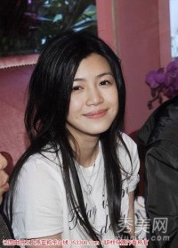 今天忽然发现陈妍希和钟楚红很像诶？