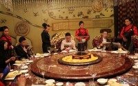 人手一个Ipad点菜 ，天啊！这饭店泥马真伤不起 ！！