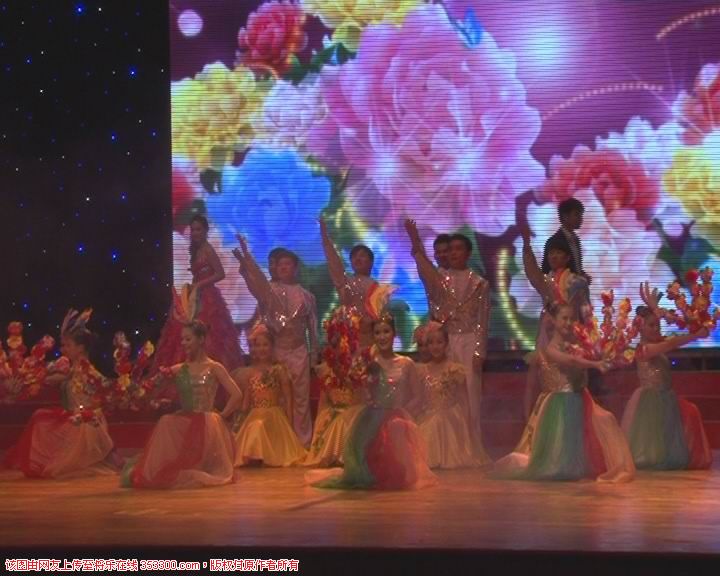 210_1_8181630道德模范事迹巡演1.jpg