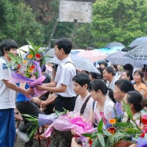 将乐一中举行2010届高三学生毕业典礼