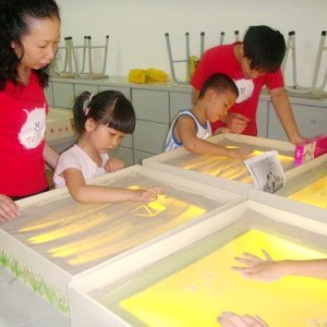 县青少年学生校外活动中心暑假兴趣培训活动丰富多彩