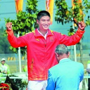 三明运动员摘取2枚亚运金牌：单人皮艇和举重冠军
