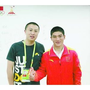 黄存光八年击水环球两圈