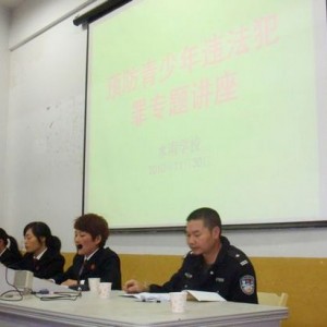 将乐县公安局携手少年庭法官送法进校园
