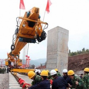 向莆铁路福建段开始铺轨