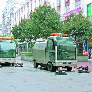 将乐：纯电动清扫车“上岗”